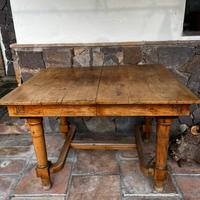 Tavolo in noce nazionale 1920