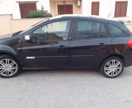 RENAULT Clio - 2011