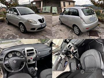 Auto Lancia y 1.3