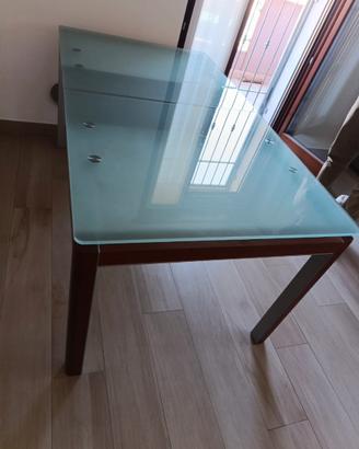 Tavolo Bontempo con piano in  vetro temperato