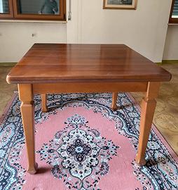 Tavolo allungabile con 4 sedie