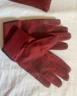 capellino e guanti TORINO FC