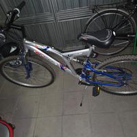 bicicletta mountain bike