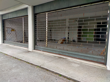 Negozio completamente ristrutturato e messo a norm