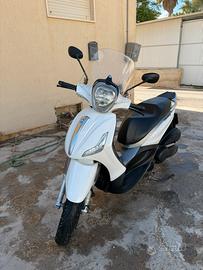 Piaggio Beverly 350 Sport Touring