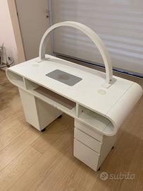 Tavolo per manicure
