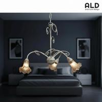 Lampadario shabby chic in ferro battuto 3 luci e14