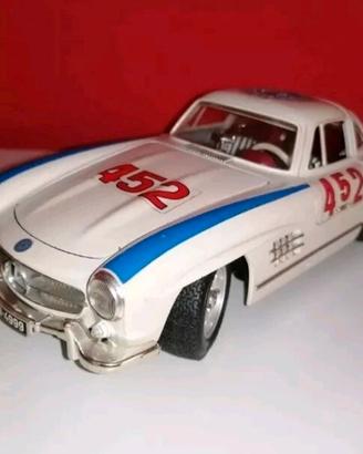 Modellino Mercedes 300 SL Burago