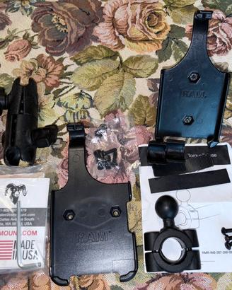 Supporto iphone 16 plus + SE moto RAM MOUNT