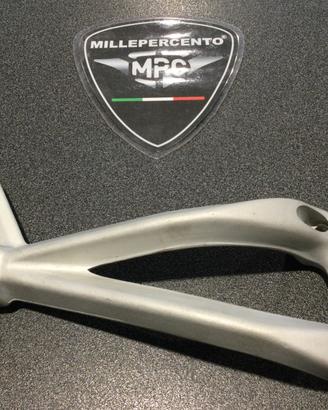Coppia supporti pedane passeggero Corsaro 1200