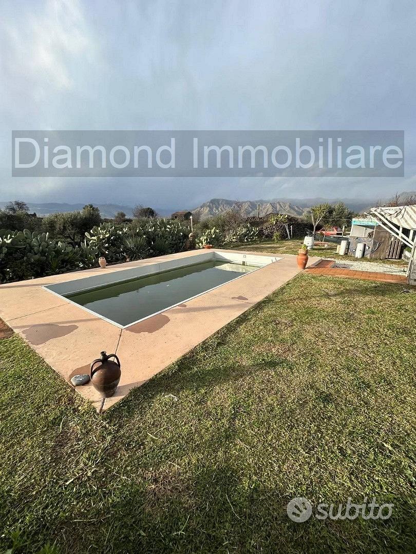 Villa con piscina e uliveto a Solicchiata - Vista 2