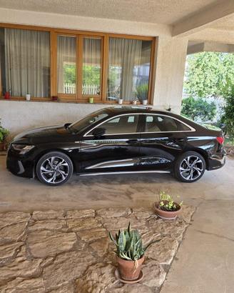Audi A3 Sedan 35 TFSI S tronic S line edition