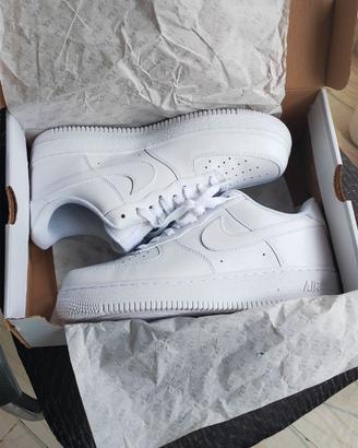 Nike Air Force 1 Low '07 White  EU 42