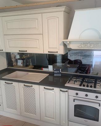 CUCINA ANTE IN LEGNO MARCA SCAVOLINI