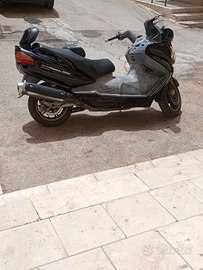 Suzuki Burgman 650 executive