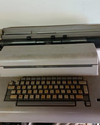 macchina scrivere elettrica olivetti