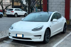 Tesla Model 3 - Garanzia 2028 - Autopilot Avanzato