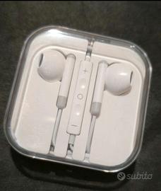 Cuffie auricolari bianche con cavo e Jack 3.5 mm