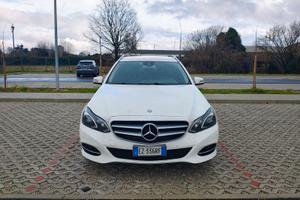 Mercedes E250 CDI 4MATIC (2015)