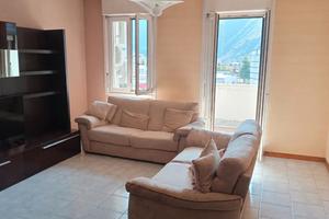 Appartamento 5 Locali + Box + Cantina