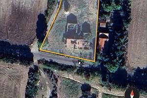 Terreno con rudere in località Demanio Spugne