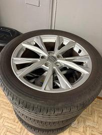 Cerchi in lega Audi 18" con pneumatici 