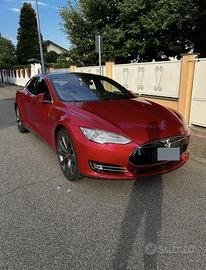 Tesla Model S P85D Performance – 700 CV