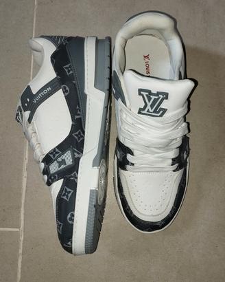 Louis Vuitton trainers 43,5