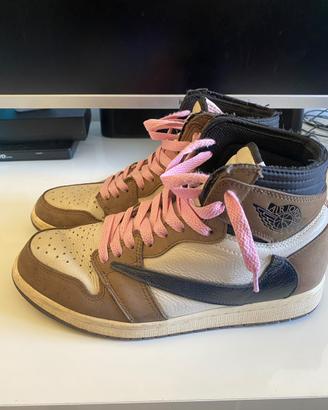 Jordan 1 Travis scott