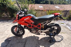 Ducati hypermotard 1100 evo