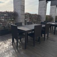 Tavolo da Esterno con Sedie – Design Moderno