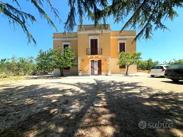 VILLA SINGOLA A TERLIZZI