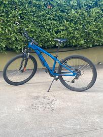 bicicletta mountain bike rockrider ST500 hard tail