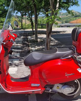 VESPA GTS 300