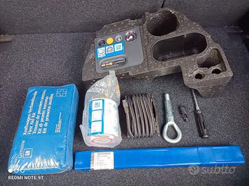 Kit rip.gomme orig.OPEL CORS + kit socc.+triangolo