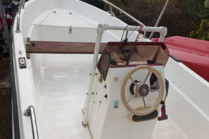 Piccolo open con un grande motore