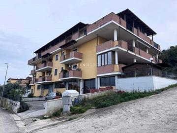 TRILOCALE IN VIA VECCHIA SALARIA, 57 COLONNELLA