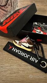 Jordan 1 high travis scott - portachiavi keychain