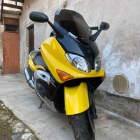 T-MAX 500 2001