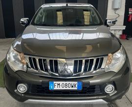 Mitsubishi L200 2.4 DI-D/154CV Club Cab Inform