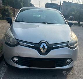 Renault Clio IV 1.5 dCi 90 CV neopatentati