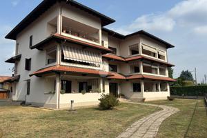 3 LOCALI A POMBIA