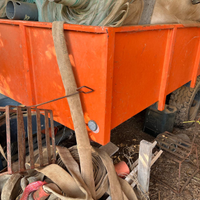 Rimorchio vasca per trasporto uva