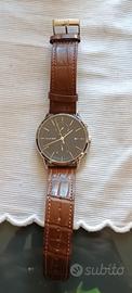 orologio  tommi Hefiger tenuto molto  bene  .e fun