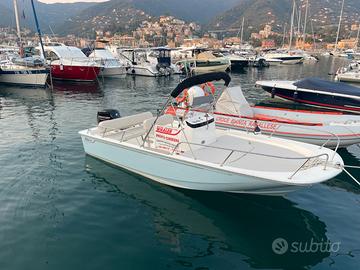 Boston Whaler 190 Montauk 2023