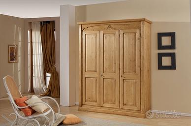 Armadio 3 ante rustico in massello di abete