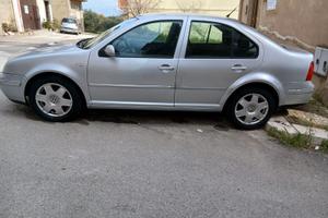 auto Volwaghen BORA usata