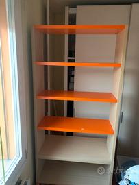 Scaffali e libreria