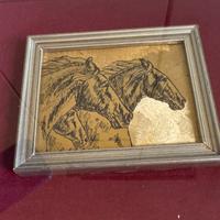 “Testa di cavallo” su foglia oro