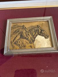 “Testa di cavallo” su foglia oro